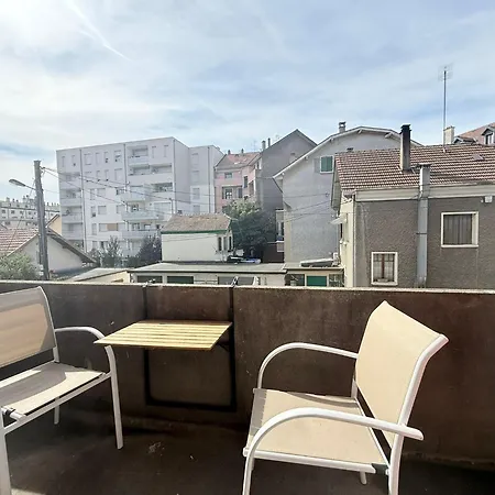M094 Joli Avec Balcon